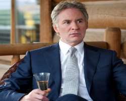 Kevin Kline consuming alcohol